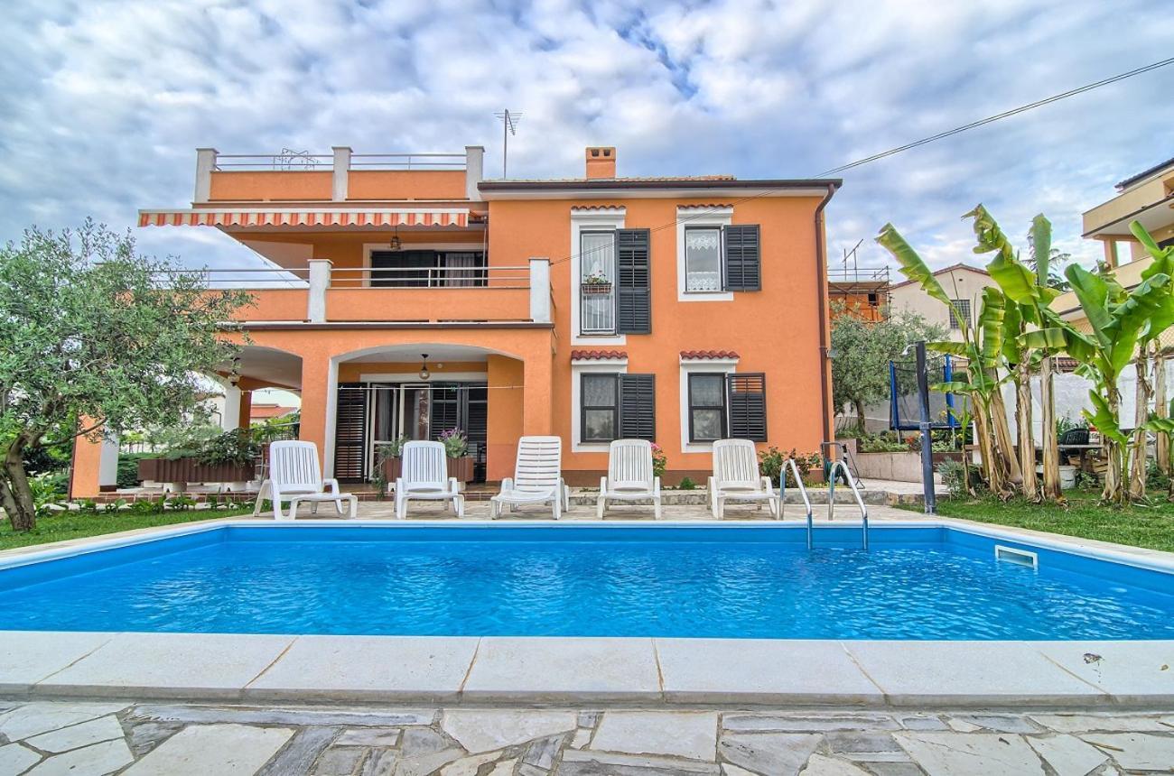 Apartment Bartholomaeus Пула Экстерьер фото